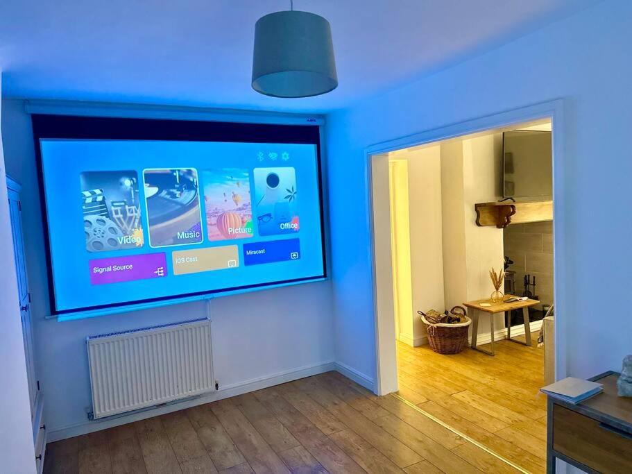 Cottage,Cinema Room,Log Burner Blaenavon Kültér fotó